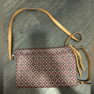 Fossil Sydney Top zip Purple Crossbody With A Diamond Design